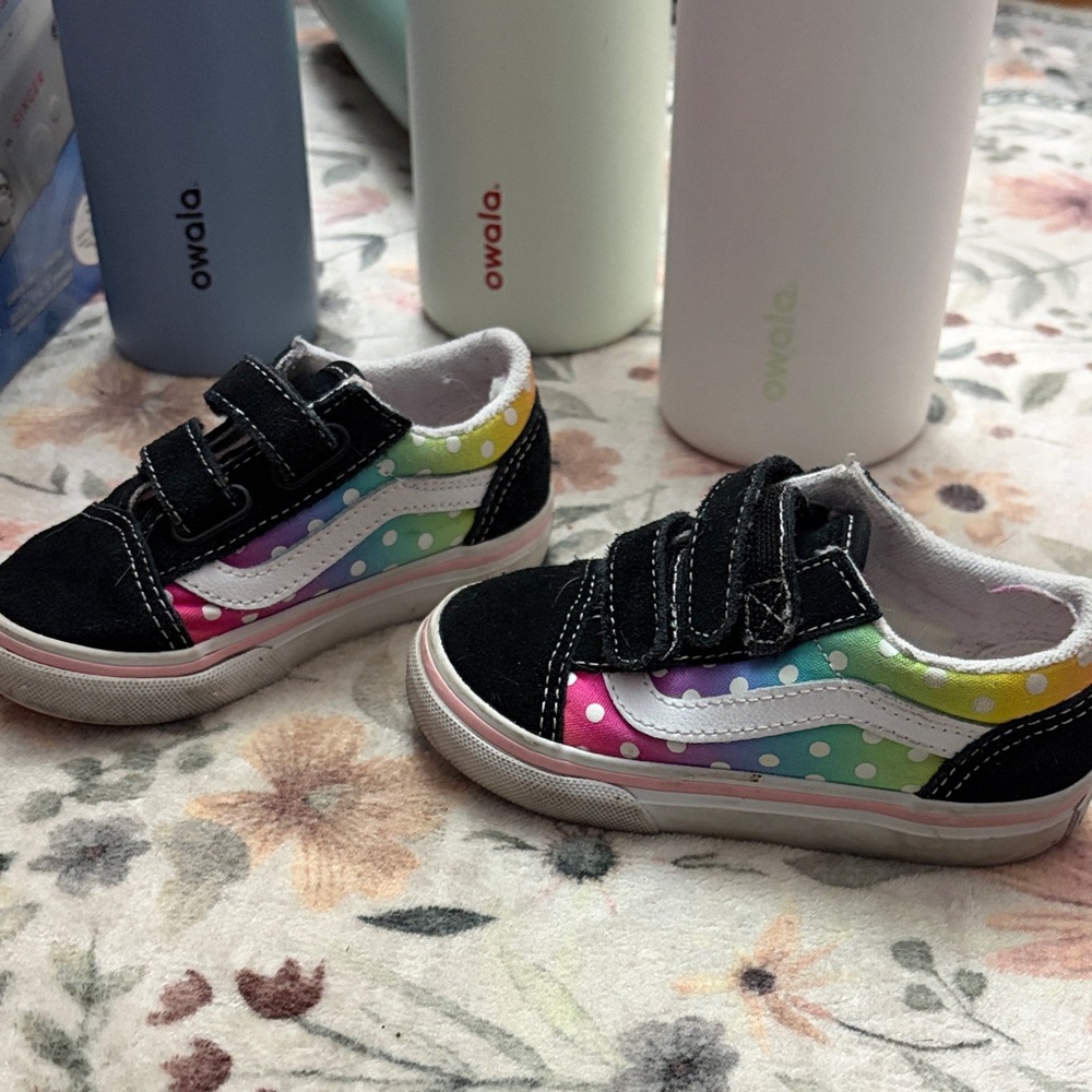 Vans Kids Rainbow Polka Dot Velcro Sneakers in Black